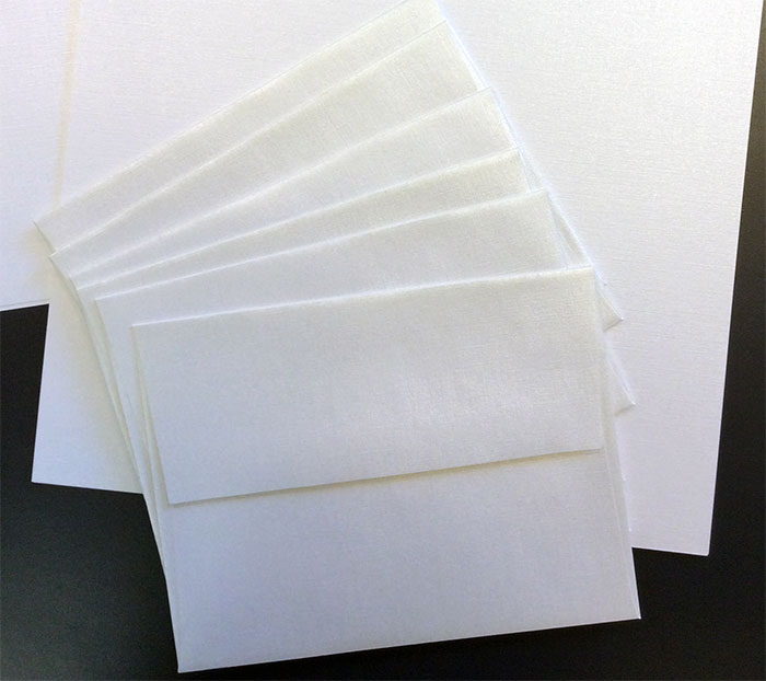 CLASSIC LINEN 8.5X11 Card Stock White Pearl 84lb Cover 250 PK